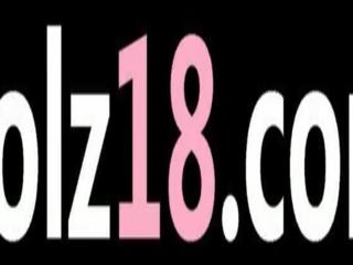 Vrai femme fatale en la jacuzzi tube