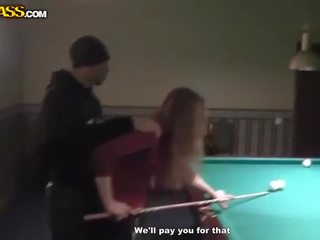 যৌন aroused স্বাক্ষী এ billiards পায় নগ্ন এবং কঠিন পরিশ্রম