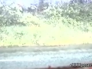 Підліток отримує її великий титьки обмацана в публічний shortly 10 min після миготливий