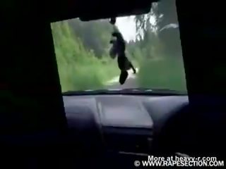 Hitch hiker 年輕 lassie 有 成 該 錯 汽車 - www.mistreather.com
