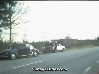 いくつかの 魅惑的な クソ 上の ザ· 道路