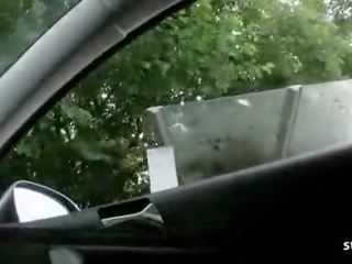 青少年 missed 该 总线