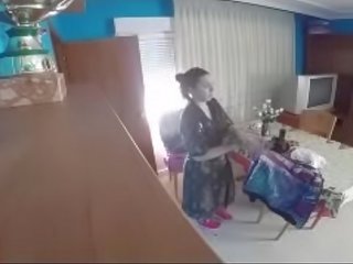 Una mujer viuda se hace la enferma parà que el medico venga un casa y poder comerse su polla gui114