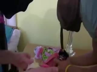 तीन युवा लड़कियों सेक्स क्लिप साथ बर्ग्लर