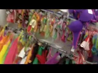 Pirang receives kathok outside the store