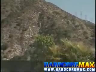 Χονδροειδής harlot πορσελάνη κούκλα άντληση αυτήν στενός/ή κώλος επί τεράστιος πυκνός στέλεχος