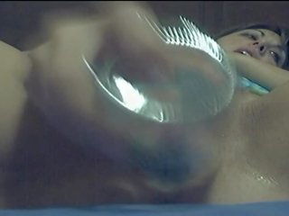 ল্যাটিনা সৌন্দর্য বোতল fuckingatina তরুণ ভদ্রমহিলা বোতল চোদা