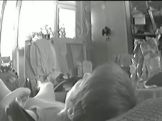 Hidcams rus נוער תלמידת בית ספר מאונן ב ספה - nv